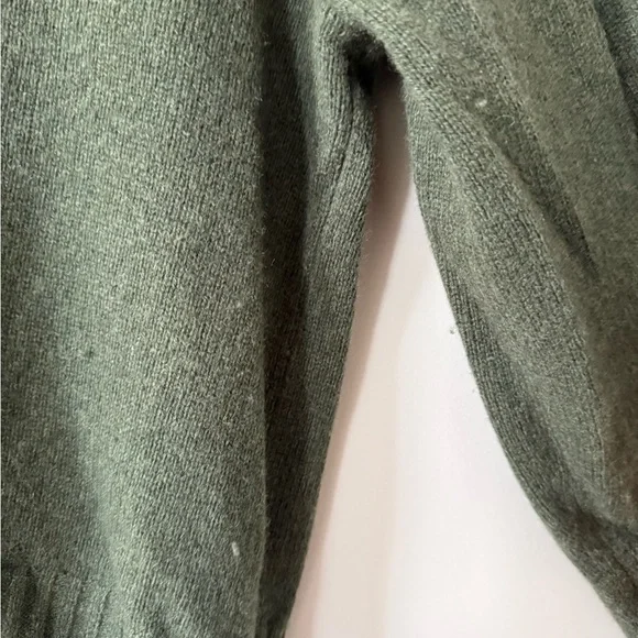 Everlane Dark Green Recycled Cashmere Sweater - Picture 3 of 4